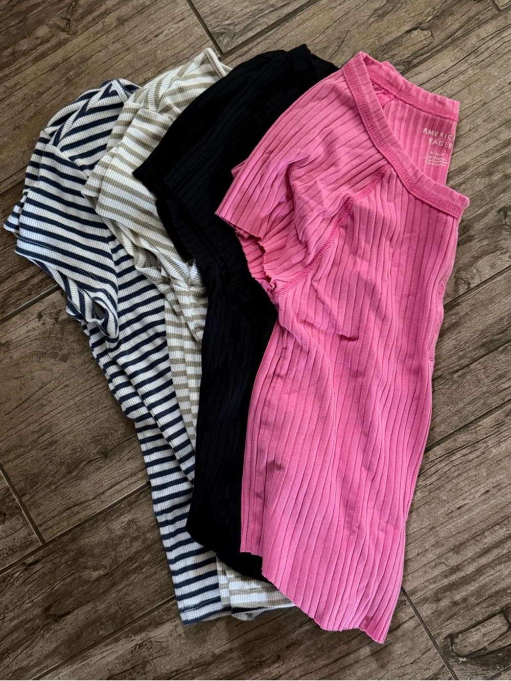 American Eagle Women’s Medium T-Shirt Lot